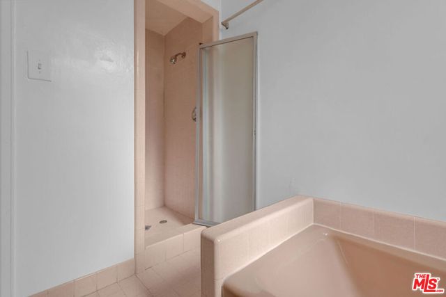 152 S Kilkea Drive, Los Angeles, CA 90048