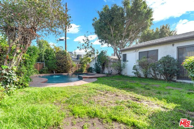 152 S Kilkea Drive, Los Angeles, CA 90048