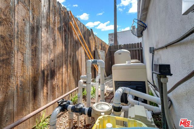 152 S Kilkea Drive, Los Angeles, CA 90048