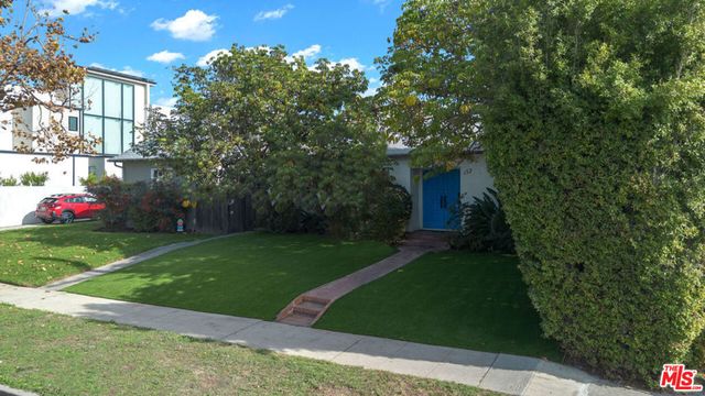 152 S Kilkea Drive, Los Angeles, CA 90048