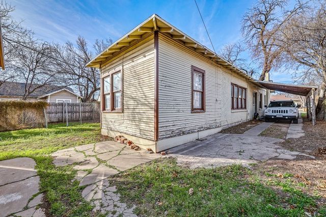 110 N Monroe Street, San Angelo, TX 76903