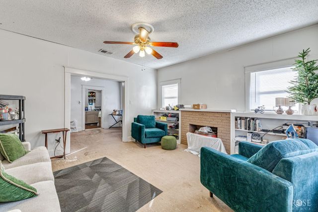 110 N Monroe Street, San Angelo, TX 76903