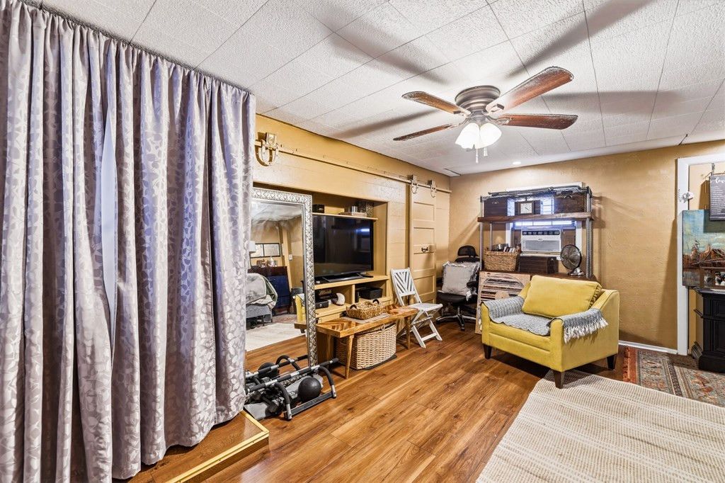 Image 26 of property listing at 110 N Monroe Street, San Angelo, TX 76903