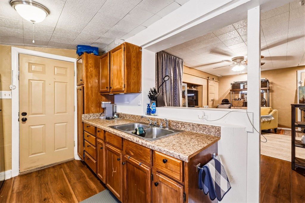 Image 30 of property listing at 110 N Monroe Street, San Angelo, TX 76903