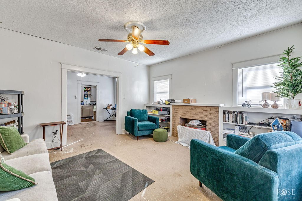 Image 38 of property listing at 110 N Monroe Street, San Angelo, TX 76903