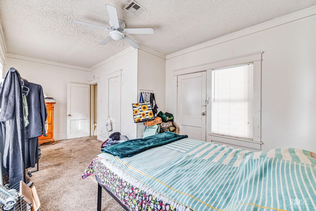 Image 42 of property listing at 110 N Monroe Street, San Angelo, TX 76903