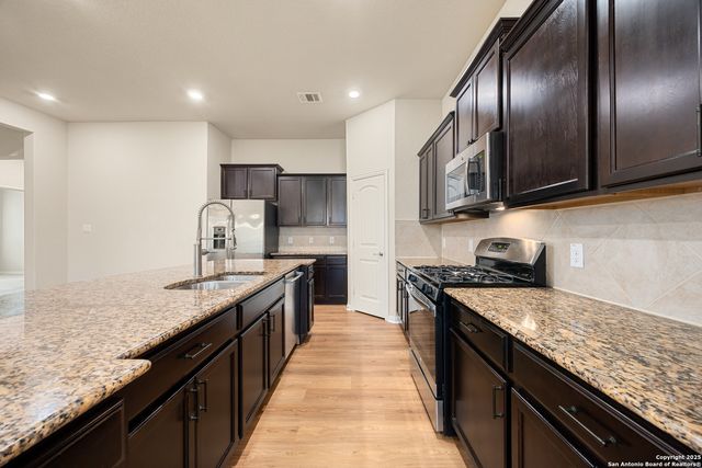 2807 Sueno Pt, San Antonio, TX 78245