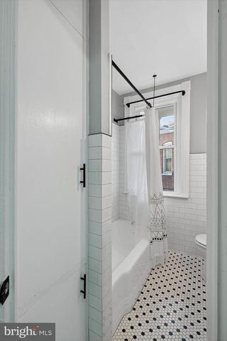 226 E LEMON ST, Lancaster, PA 17602