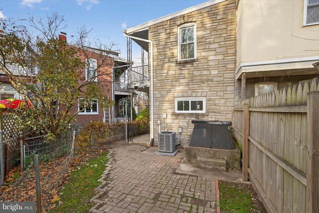 226 E LEMON ST, Lancaster, PA 17602