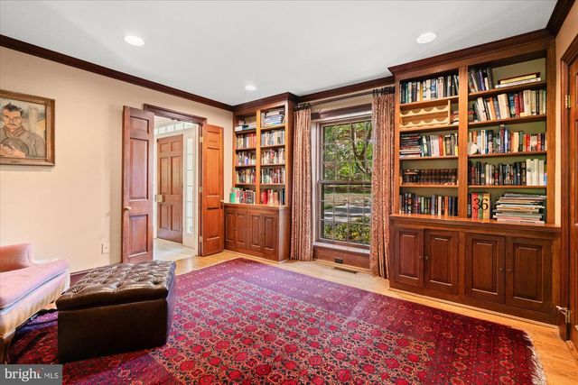 7030 LONGWOOD DR, Bethesda, MD 20817