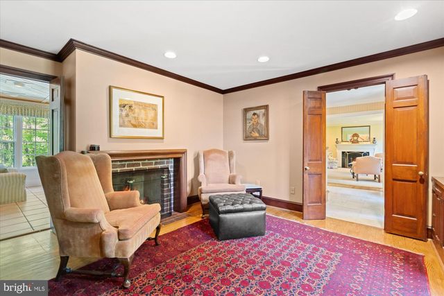 7030 LONGWOOD DR, Bethesda, MD 20817