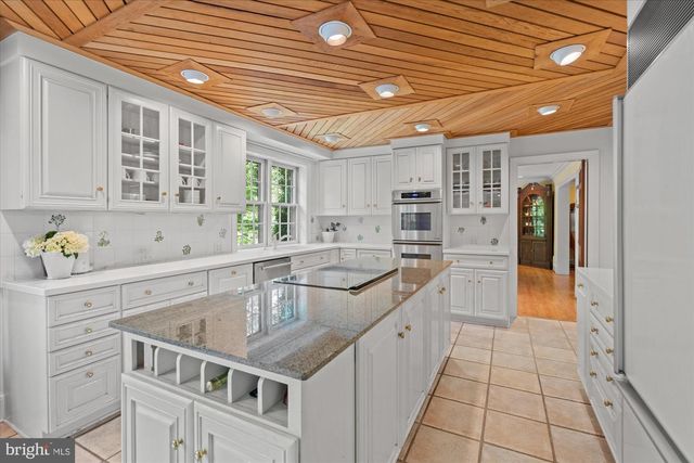 7030 LONGWOOD DR, Bethesda, MD 20817