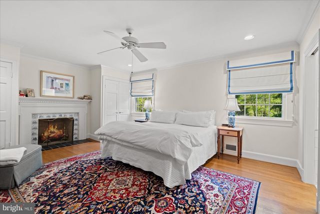 7030 LONGWOOD DR, Bethesda, MD 20817