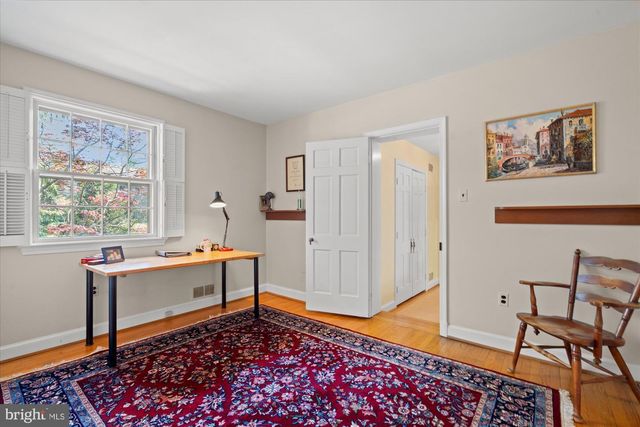 7030 LONGWOOD DR, Bethesda, MD 20817