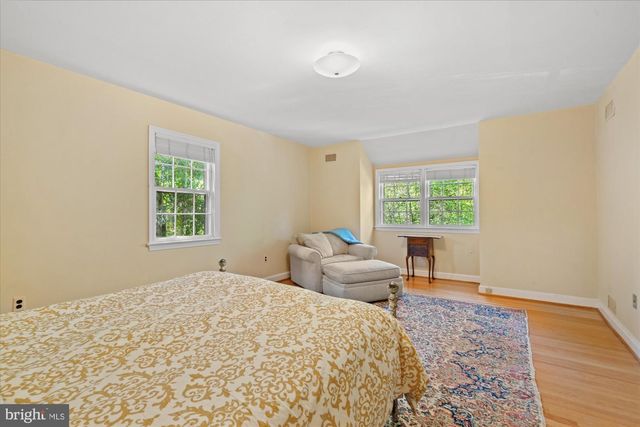 7030 LONGWOOD DR, Bethesda, MD 20817