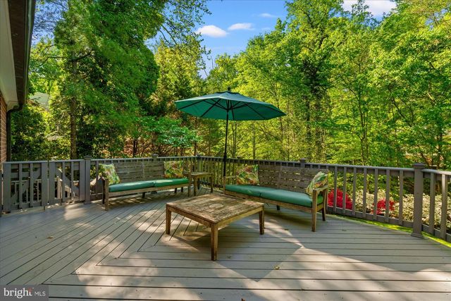 7030 LONGWOOD DR, Bethesda, MD 20817