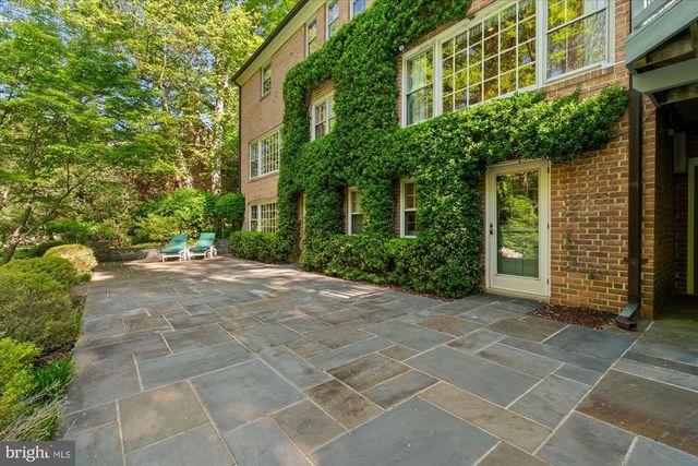 7030 LONGWOOD DR, Bethesda, MD 20817