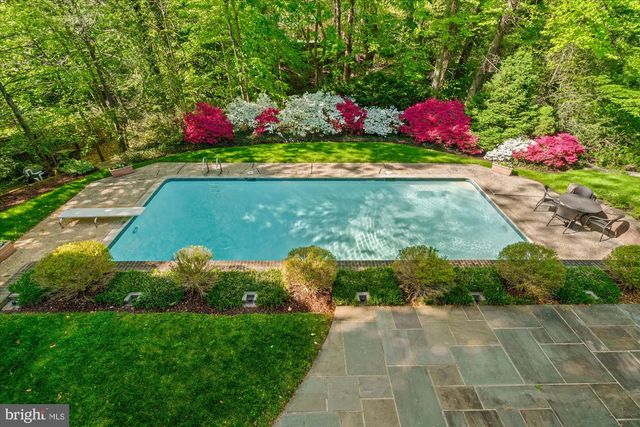 7030 LONGWOOD DR, Bethesda, MD 20817