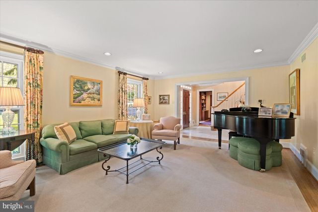 7030 LONGWOOD DR, Bethesda, MD 20817