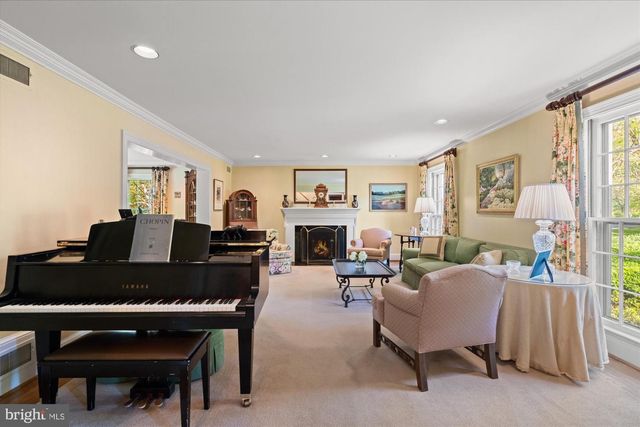 7030 LONGWOOD DR, Bethesda, MD 20817