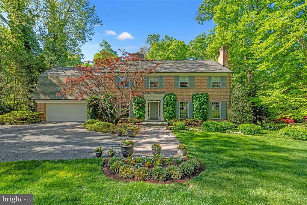7030 LONGWOOD DR, Bethesda, MD 20817