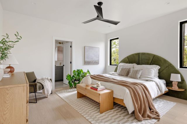 505 Philco DR 3, Austin, TX 78745