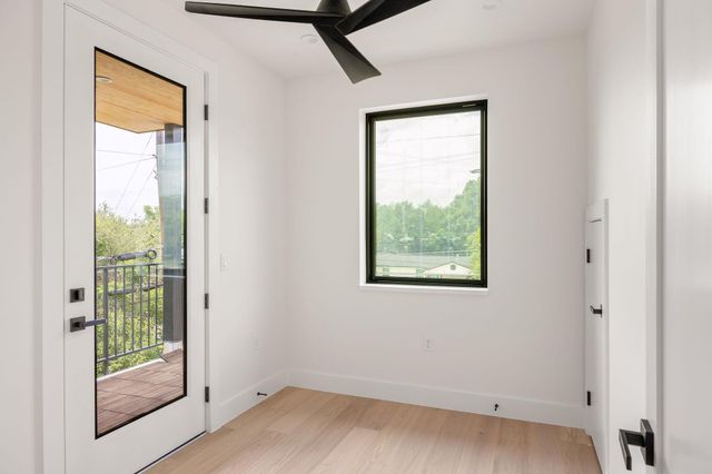 505 Philco DR 3, Austin, TX 78745