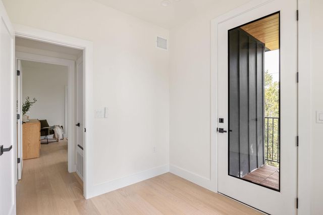 505 Philco DR 3, Austin, TX 78745