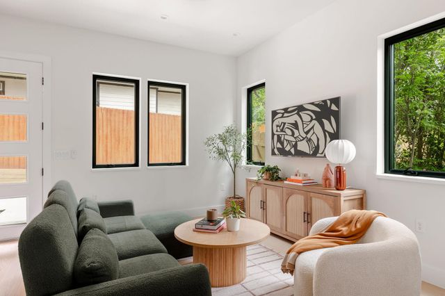 505 Philco DR 3, Austin, TX 78745
