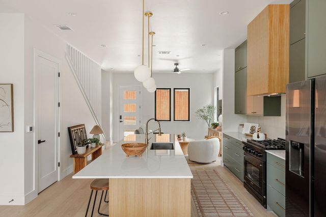 505 Philco DR 3, Austin, TX 78745