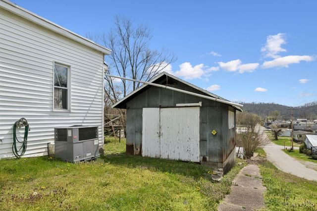 400 E 7th, Manchester, OH 45144