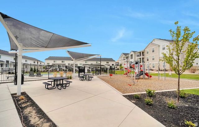 1763 N BLAZE LN, Saratoga Springs, UT 84045