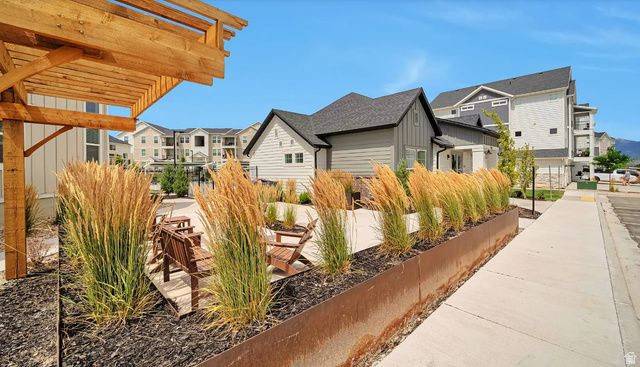 1763 N BLAZE LN, Saratoga Springs, UT 84045