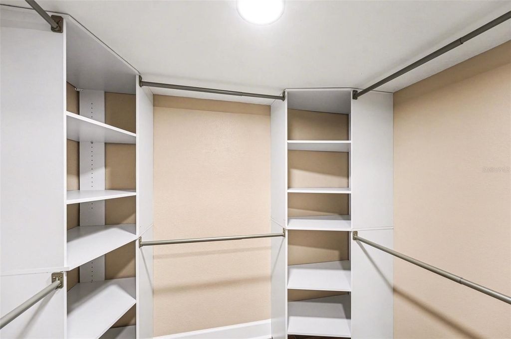 Image 18 of property listing at 731 115TH AVENUE N 1705, St Petersburg, FL 33716