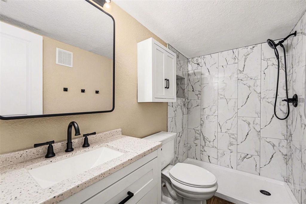 Image 19 of property listing at 731 115TH AVENUE N 1705, St Petersburg, FL 33716