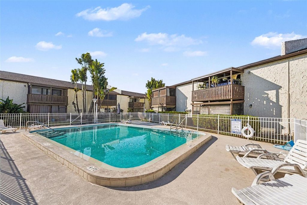 Image 25 of property listing at 731 115TH AVENUE N 1705, St Petersburg, FL 33716