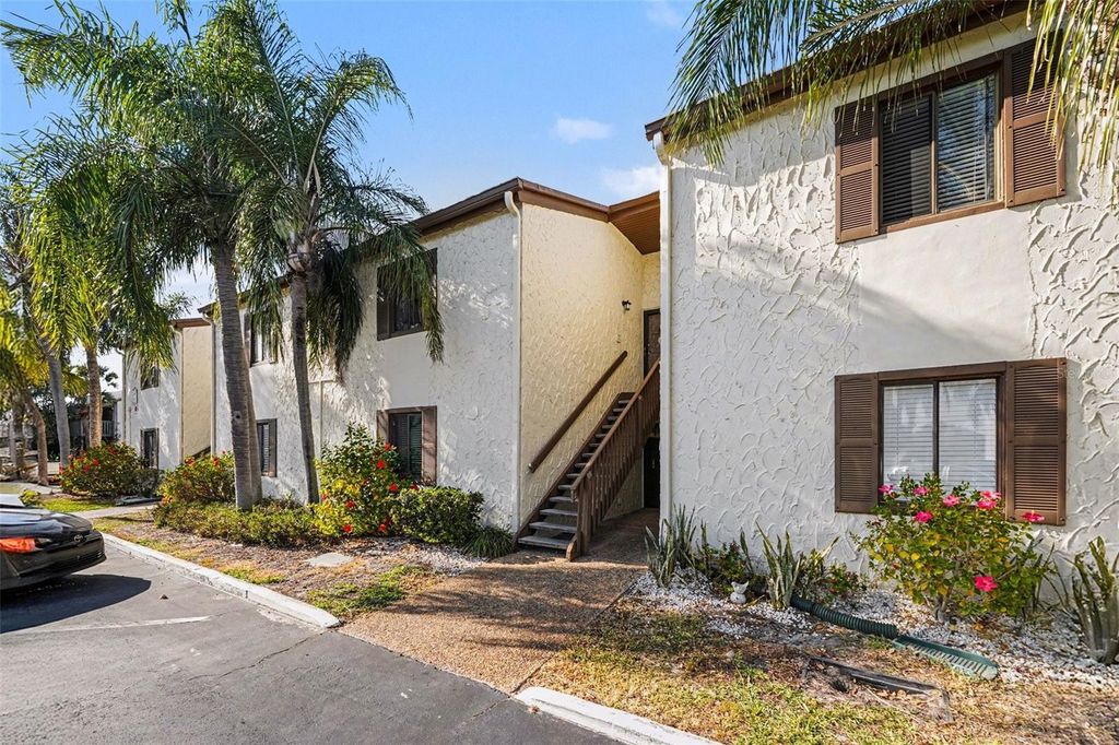 Image 27 of property listing at 731 115TH AVENUE N 1705, St Petersburg, FL 33716