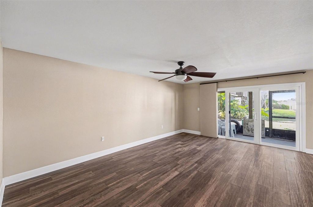 Image 6 of property listing at 731 115TH AVENUE N 1705, St Petersburg, FL 33716