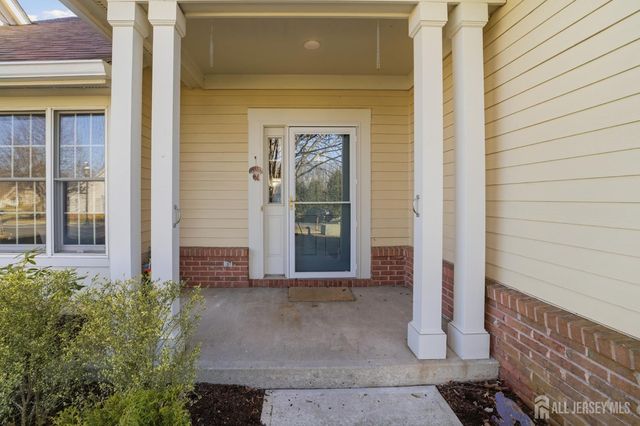 47 Hedge Row Road, Plainsboro, NJ 08540