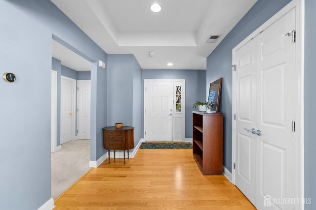 47 Hedge Row Road, Plainsboro, NJ 08540