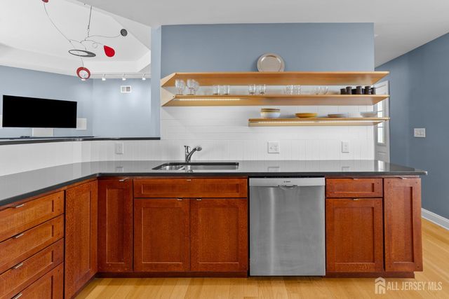 47 Hedge Row Road, Plainsboro, NJ 08540