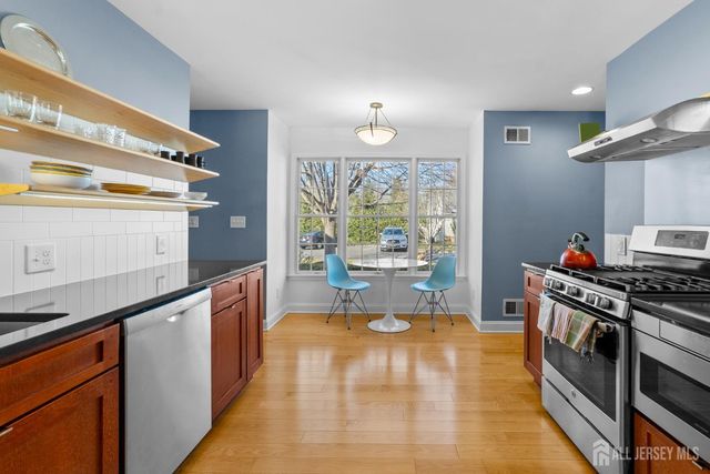 47 Hedge Row Road, Plainsboro, NJ 08540