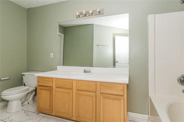6076 Camden Forrest Drive, Riverdale, GA 30296