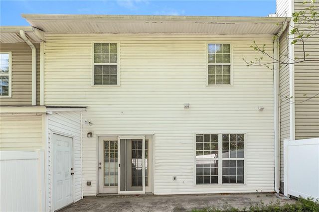 6076 Camden Forrest Drive, Riverdale, GA 30296