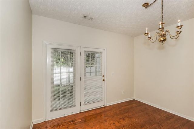 6076 Camden Forrest Drive, Riverdale, GA 30296