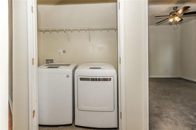 6076 Camden Forrest Drive, Riverdale, GA 30296