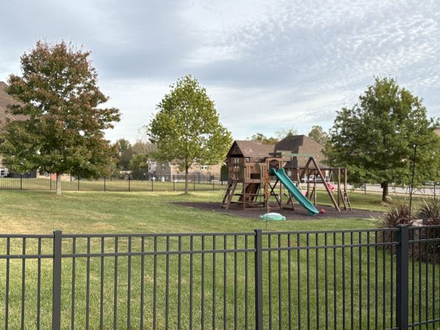 2725 Jasmine St, Lebanon, TN 37087