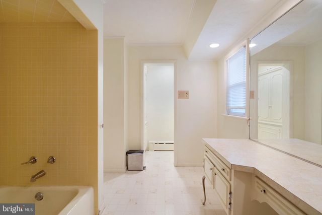703 S VALLEY AVE, Vineland, NJ 08360