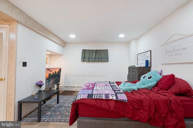 703 S VALLEY AVE, Vineland, NJ 08360