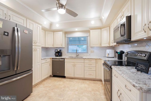 703 S VALLEY AVE, Vineland, NJ 08360